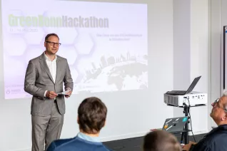 Mirko Heid (SWB) beim GreenBonn Hackathon 2023