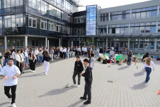Erstsemesterbegruessung Fachschaft WiWi Rhb in StA 20230922 Foto Juri Kuestenmacher 051.JPG