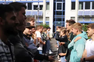 Erstsemesterbegruessung Fachschaft WiWi Rhb in StA 20230922 Foto Juri Kuestenmacher 137.JPG