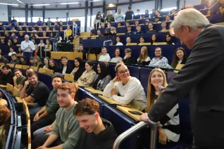 Welcome Erstsemester Audimax StA 20230925 Foto Juri Kuestenmacher 026.JPG