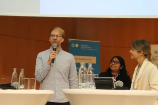 Welcome Erstsemester Audimax StA 20230925 Foto Juri Kuestenmacher 047.JPG