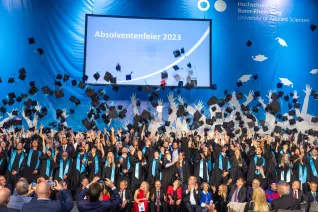 20231021_fbinf_Absolventenfeier_Wazinski_Thüs_339.jpg