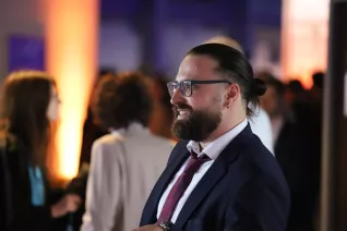 Absolventenfeier Telekom Dome Einlass 20231021 foto juri kuestenmacher 119.JPG