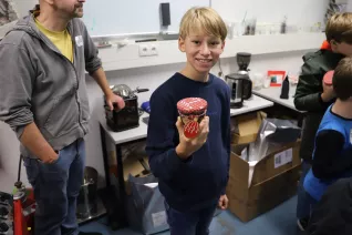 Kinderuni_Kaffeeroesten_16112023_Pascal_Schroeder_23-min.JPG