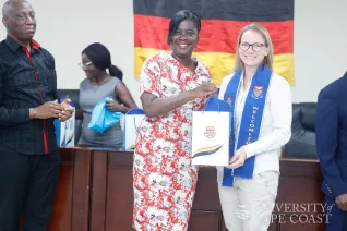 Prof. Dr. Sonja Christ-Brendemühl und Vizepräsidentin Rosemond Boohene an der UCC