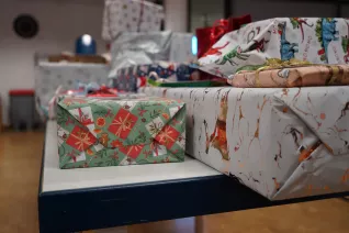 Geschenkeausgabe Wunschbaum Sankt Augustin und Rheinbach 2023