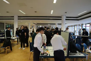 Messesimulation Wirtschaftsinformatik SPZ Mensa StA 20231207 foto juri kuestenmacher 001.JPG