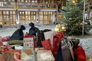 Wunschbaum_Geschenkeausgabe_Rheinbach_19122023_02