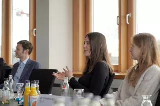 Hochschule gratuliert Promovierenden 29022024 Foto Pascal Schroeder 06.JPG