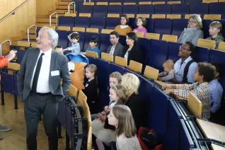 Kinderuni Diplom Verleihung Audimax StA 20240418 Foto Juri Kuestenmacher 024.JPG