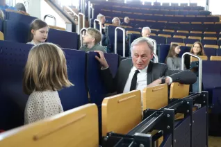 Kinderuni Diplom Verleihung Audimax StA 20240418 Foto Juri Kuestenmacher 040.JPG