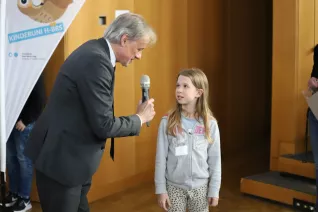 Kinderuni Diplom Verleihung Audimax StA 20240418 Foto Juri Kuestenmacher 155.JPG