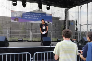 Demo Demokratie und Menschenwürde Parkplatz StA 2024-06-04