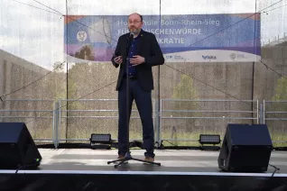 Demo Demokratie und Menschenwürde Parkplatz StA 2024-06-04