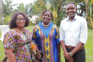 Allex Semba mit Teilnehmerinnen des Short Course Social Protection
