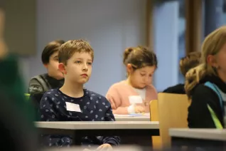 Kinderuni Medien richtig nutzen Guer-Seker StA 20250220 Foto Juri Kuestenmacher 14.JPG