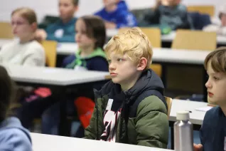 Kinderuni Medien richtig nutzen Guer-Seker StA 20250220 Foto Juri Kuestenmacher 20.JPG