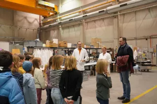 Kinderuni Plastik im Meer Steinhaus Rhb 20250130 Foto JR Lo Giudice Rodas 19.jpg