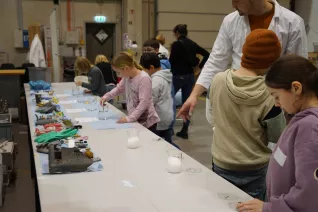 Kinderuni Plastik im Meer Steinhaus Rhb 20250130 Foto JR Lo Giudice Rodas 53.jpg