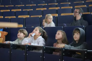 Kinderuni Diplom-Verleihung StA Audimax 20250605 Foto Juri Kuestenmacher 013.JPG