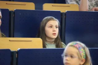 Kinderuni Diplom-Verleihung StA Audimax 20250605 Foto Juri Kuestenmacher 022.JPG