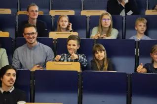 Kinderuni Diplom-Verleihung StA Audimax 20250605 Foto Juri Kuestenmacher 053.JPG
