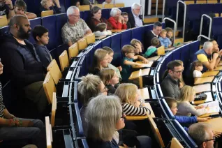 Kinderuni Diplom-Verleihung StA Audimax 20250605 Foto Juri Kuestenmacher 057.JPG