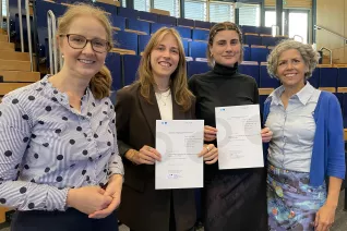 Welcome @H-BRS Urkunde Bachelorarbeit Genderbezug 20250929 Foto Yorck Weber