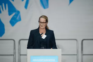 Absolventenfeier Telekom Dome Festakt 20251025 Foto Nathan Dreessen 157.jpg