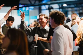 Absolventenfeier Telekom Dome Party 20251025 Foto Nathan Dreessen 413.jpg