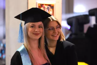 Absolventenfeier Telekom Dome StA 20251025 Foto Juri Kuestenmacher 046.JPG