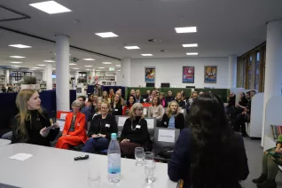 Eroeffnung Ausstellung Visionaere Wissenschaftlerinnen StA 20251126 Foto Juri Kuestenmacher 016.JPG