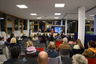 Eroeffnung Ausstellung Visionaere Wissenschaftlerinnen StA 20251126 Foto Juri Kuestenmacher 051.JPG