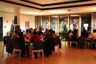 Role Models Christmas Tree 2025-12-15_Studierende und Alumni_Foto Martin Schulz