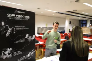 Messesimulation Wirtschaftsinformatik StA 20251204 Foto Juri Kuestenmacher 137.JPG