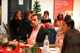 Role Models Christmas Tree 2025-12-15_Studierende und Alumni_Foto Martin Schulz