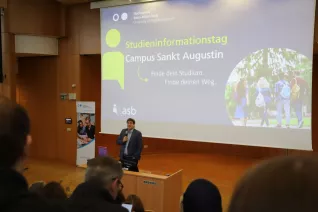 Studieninformationstag Begruessung ASB StA 20260123 Foto Juri Kuestenmacher 27.JPG
