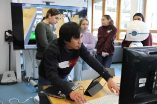 25.02.2026 Besuch Albert-Einstein-Gymnasium (AEG) - Robotik-Labor - Autonome Systeme