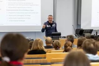 25.02.2026 Besuch Albert-Einstein-Gymnasium (AEG) im FB Informatik