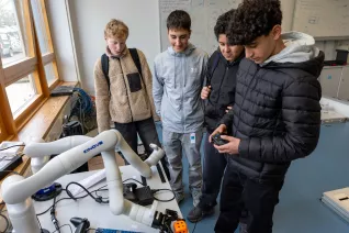 25.02.2026 Besuch Albert-Einstein-Gymnasium (AEG) im FB Informatik