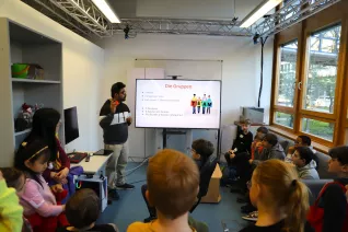 Kinderuni Roboter echt erleben StA 20260319 Foto Juri Kuestenmacher 10.JPG