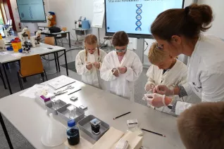 Kinderuni Geheimnis der Gene Rhb 20260423 Foto Juri Kuestenmacher 036.JPG