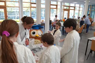 Kinderuni Geheimnis der Gene Rhb 20260423 Foto Juri Kuestenmacher 099.JPG