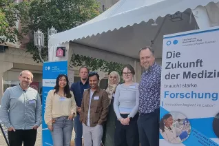 Vizepräsident am Stand Bonner Wissenschaftsnacht 2026
