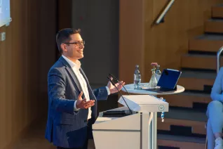 20260612_fbinf_30-Jahr-Feier_Bild_Dominik_Leschtschow_018.jpg