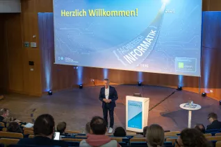 20260612_fbinf_30-Jahr-Feier_Bild_Dominik_Leschtschow_048.jpg