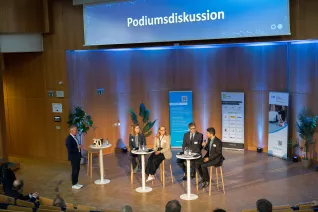20260612_fbinf_30-Jahr-Feier_Bild_Dominik_Leschtschow_164.jpg