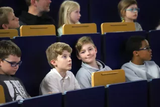 Kinderuni Diplomfeier Audimax StA 20260611 Foto Juri Kuestenmacher 051.JPG