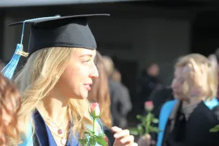 absolventenfeier-einlass-20261024-193-jk.JPG