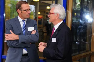 20_jahre_h-brs_begruessung_20150619_foto_c._adolph_020.jpg(DE)